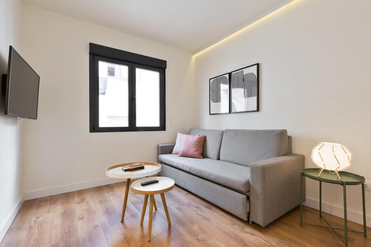 Urban Chill Apartments By Olala Homes L'Hospitalet de Llobregat Bagian luar foto